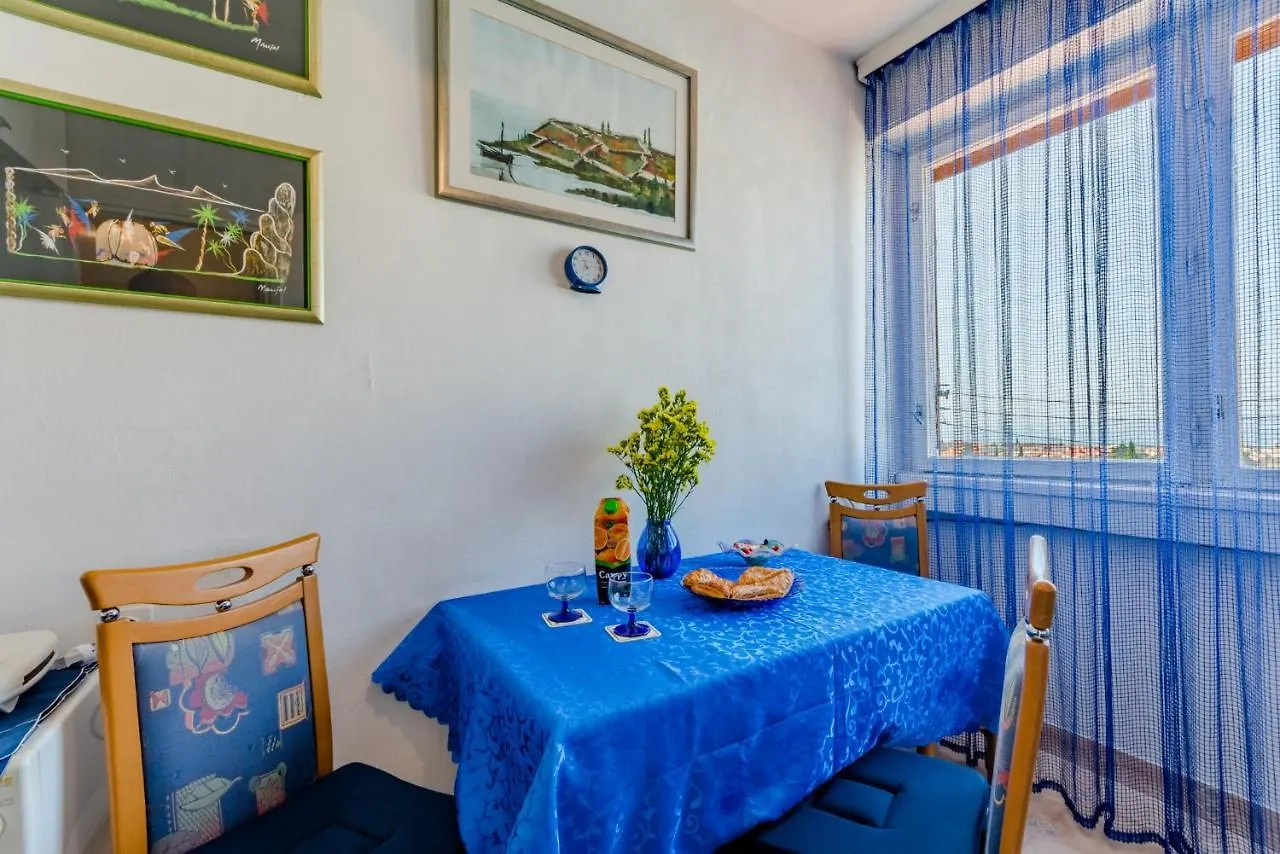 بيت ضيافة Studio Apartment Ecija سبليت